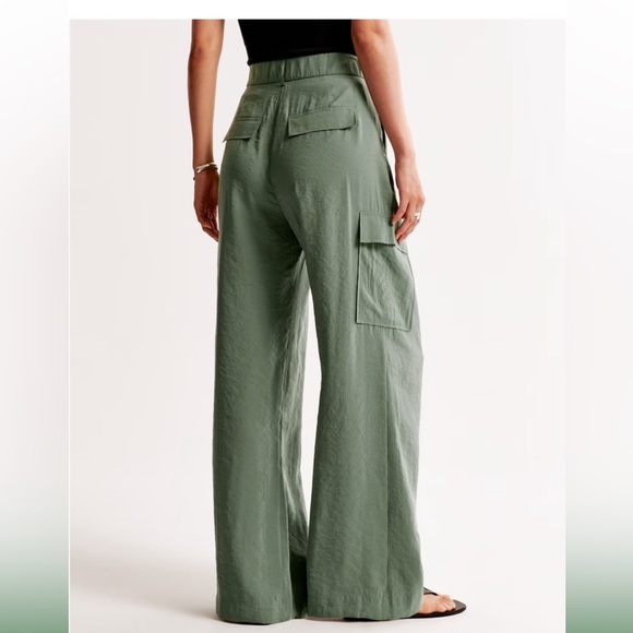 26R Drapey Tailored Cargo Pant - Picture 3 of 7